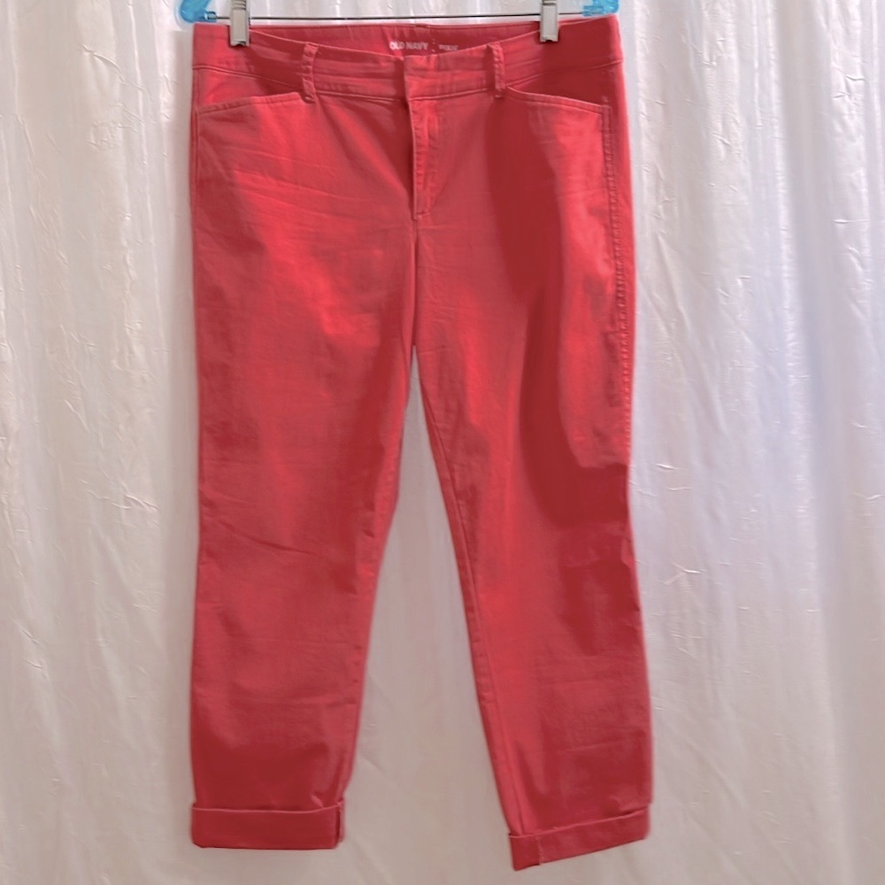 OLD NAVY Pixie Crop pants size 8